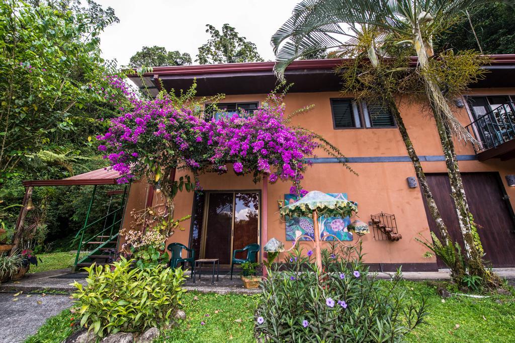 Lucky Bug Bed And Breakfast Nuevo Arenal Kültér fotó