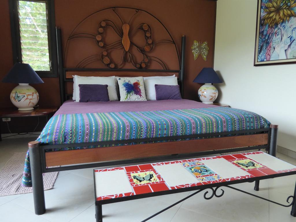 Lucky Bug Bed And Breakfast Nuevo Arenal Szoba fotó