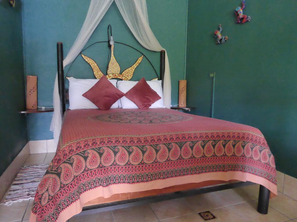 Lucky Bug Bed And Breakfast Nuevo Arenal Szoba fotó