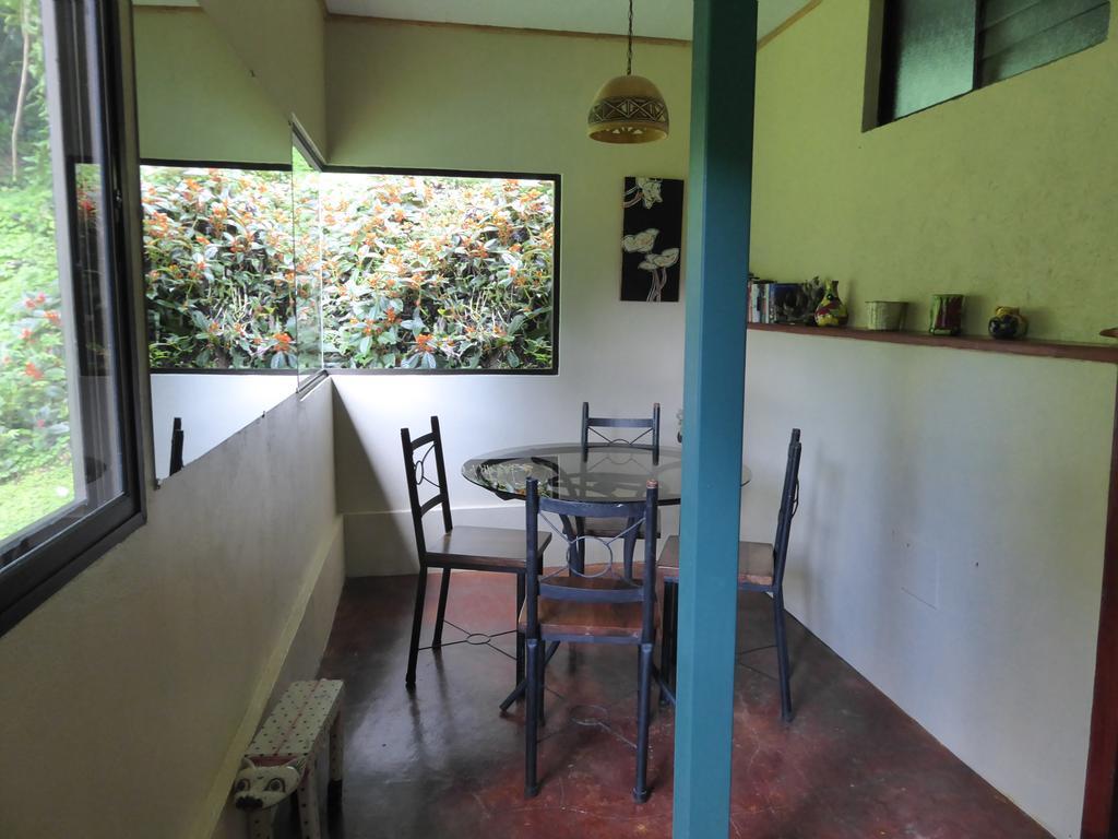Lucky Bug Bed And Breakfast Nuevo Arenal Szoba fotó